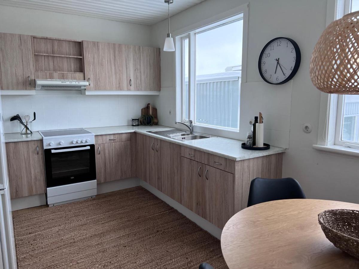 Akureyri Apartments Екстер'єр фото