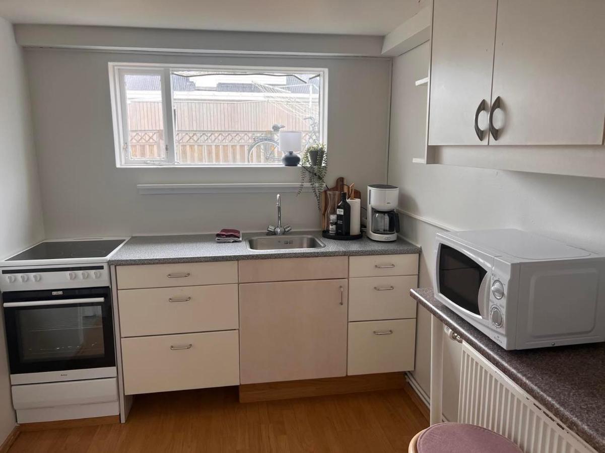 Akureyri Apartments Екстер'єр фото