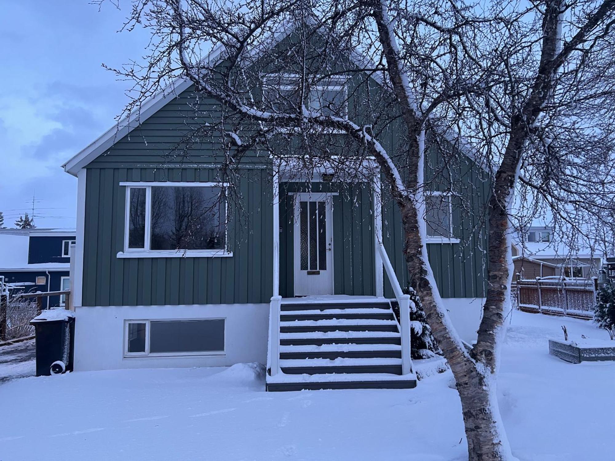 Akureyri Apartments Екстер'єр фото