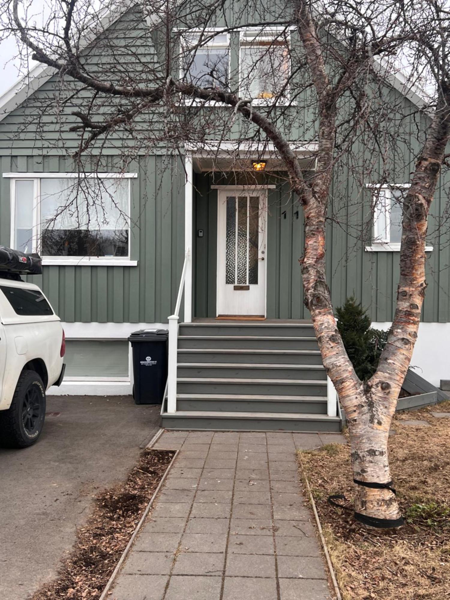 Akureyri Apartments Екстер'єр фото